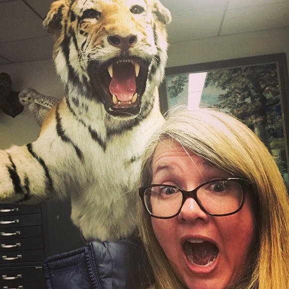 Meet your Posher, Kristen - Picture 2 of 2